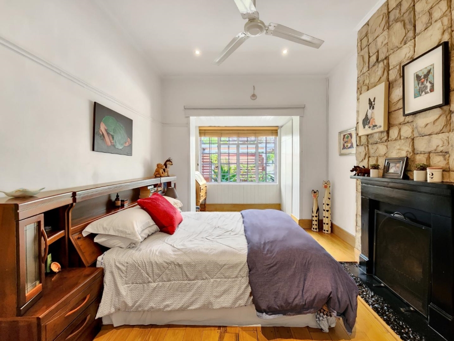 2 Bedroom Property for Sale in Sea Point Western Cape